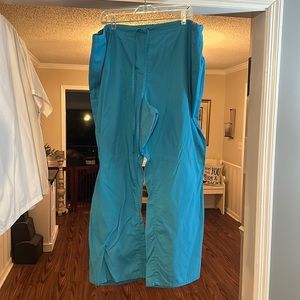 Two pocket scrub, set top, drawstring pants with elastic waist, 3X